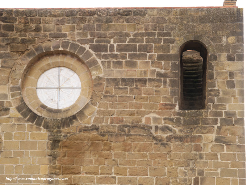 DETALLE DEL MURO NORTE. CULO Y ESALERA HACIA TERRAZA